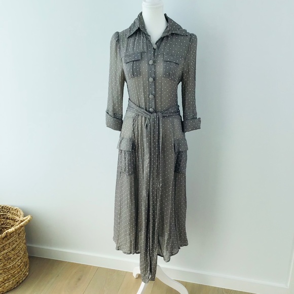 Diane Von Furstenberg Dresses & Skirts - DIANE VON FURSTENBERG size 10 semi sheer silk vintage shirt dress